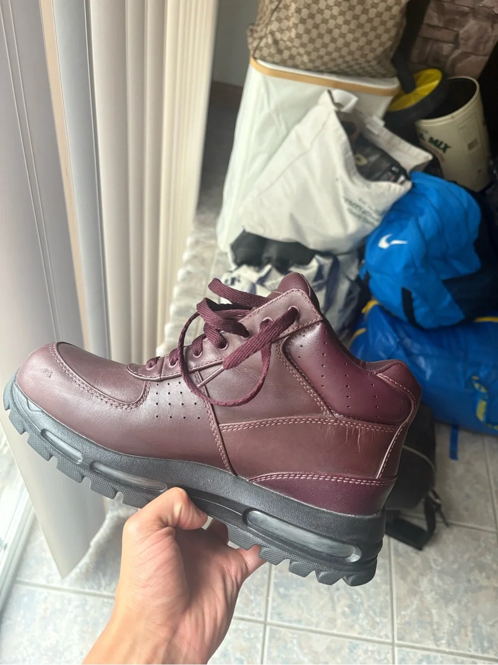NIKE ACG AIR MAX GOADOME BOOTS 8.5 BROWN/BURGUNDY